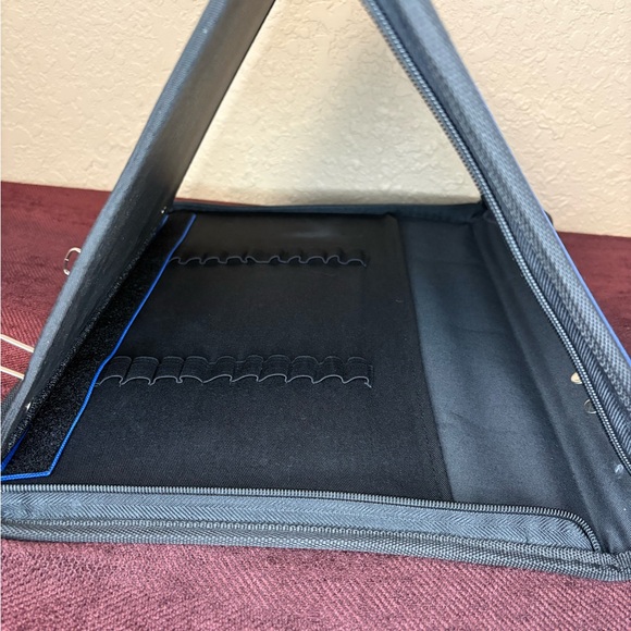 Black and Blue Hardcover Zippered Sketchbook Binder - Picture 12 of 12